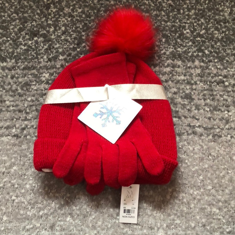 Red hat & gloves set